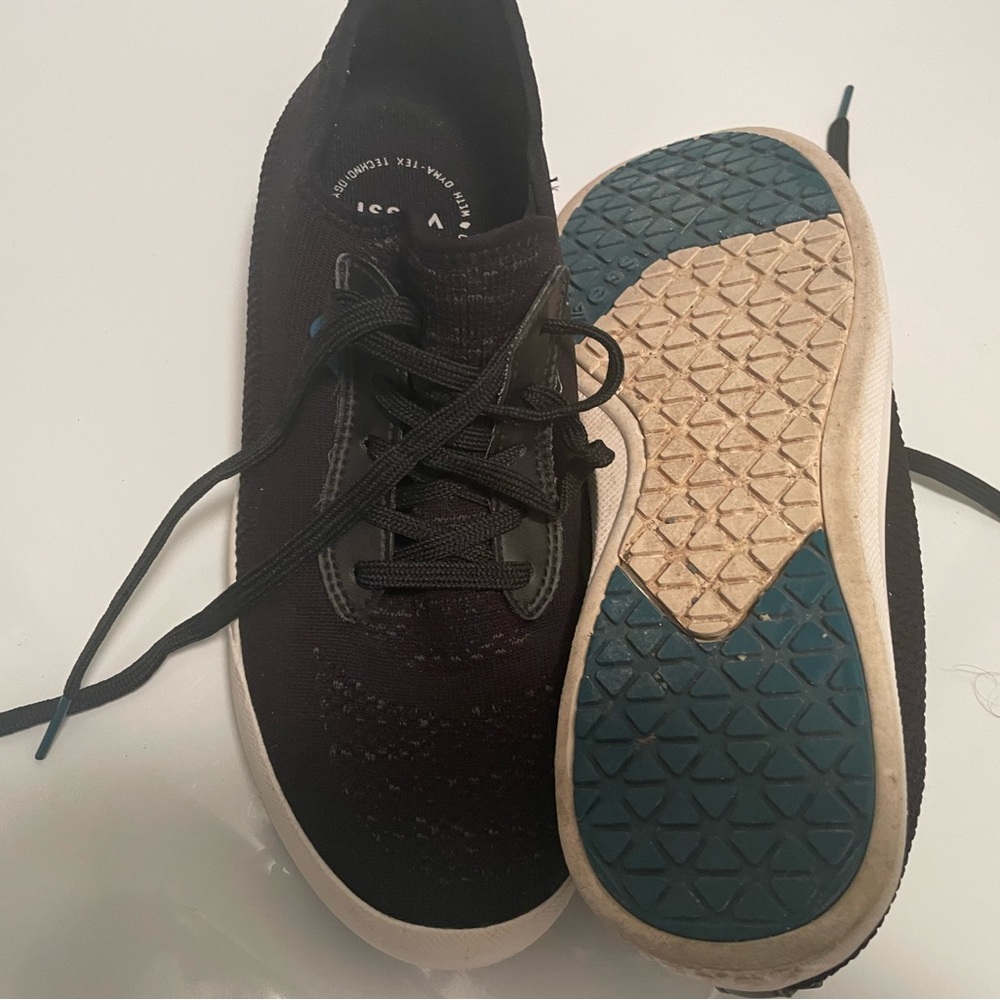 Vessi weekender black womens size 10